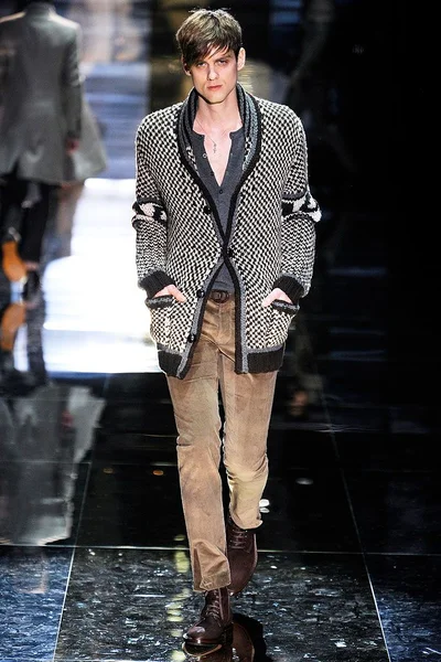 Look 29